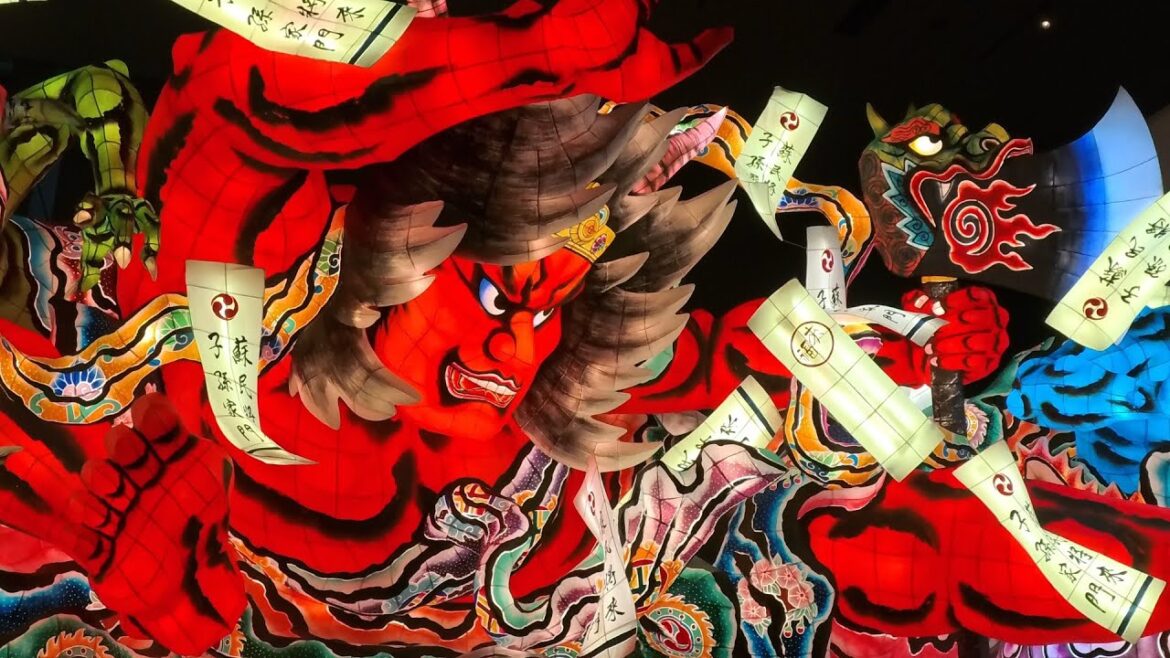 Spectacular Floats at Nebuta Warasse in Aomori Spectacular Floats at Nebuta Warasse in Aomori