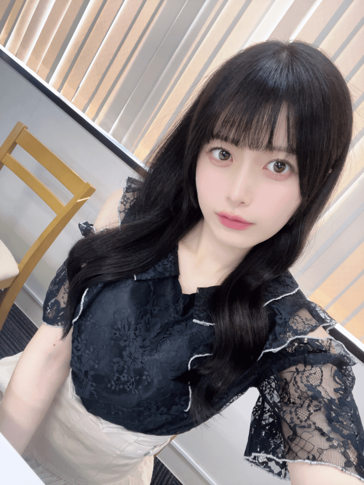 Happy Weekend from Tsukishiro Rina🤍