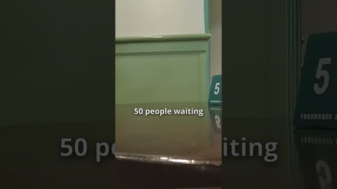 神戸 BURGER | Walking Tour to a Japanese ‘FRESHNESS BURGER’ Shop🍔😋 #japan #insidejapan #bird 神戸 BURGER | Walking Tour to a Japanese 'FRESHNESS BURGER' Shop🍔😋 #japan #insidejapan #bird