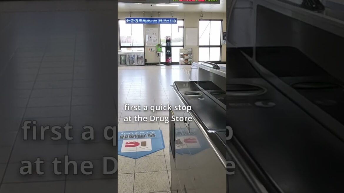 神戸 City walk | Found a Box on the Floor at the station😀 Wow In Japan #shorts #japan