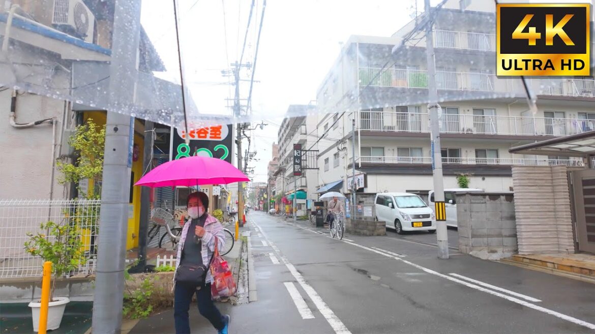 Walking in the summer rain – Osaka Free Walking Tour – Japan 4K Walking in the summer rain - Osaka Free Walking Tour - Japan 4K