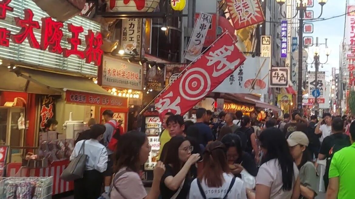 Osaka Japan walk & talk tour it’s busy