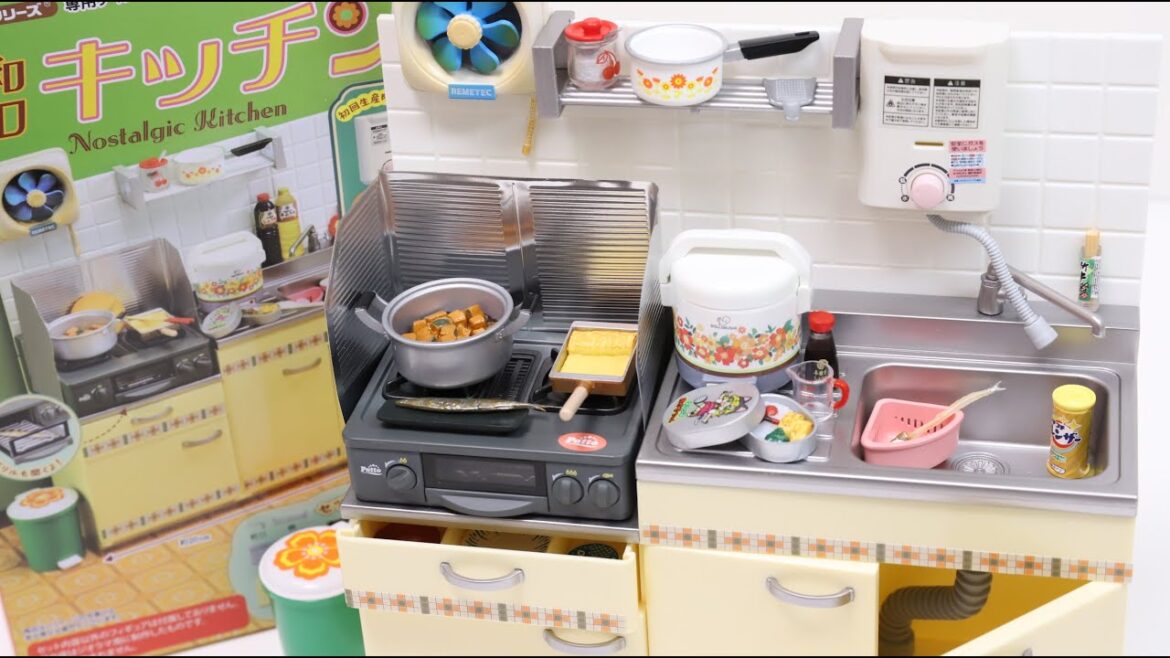 Miniature Japanese Nostalgic Kitchen with Limited First Edition Bonus Re-ment