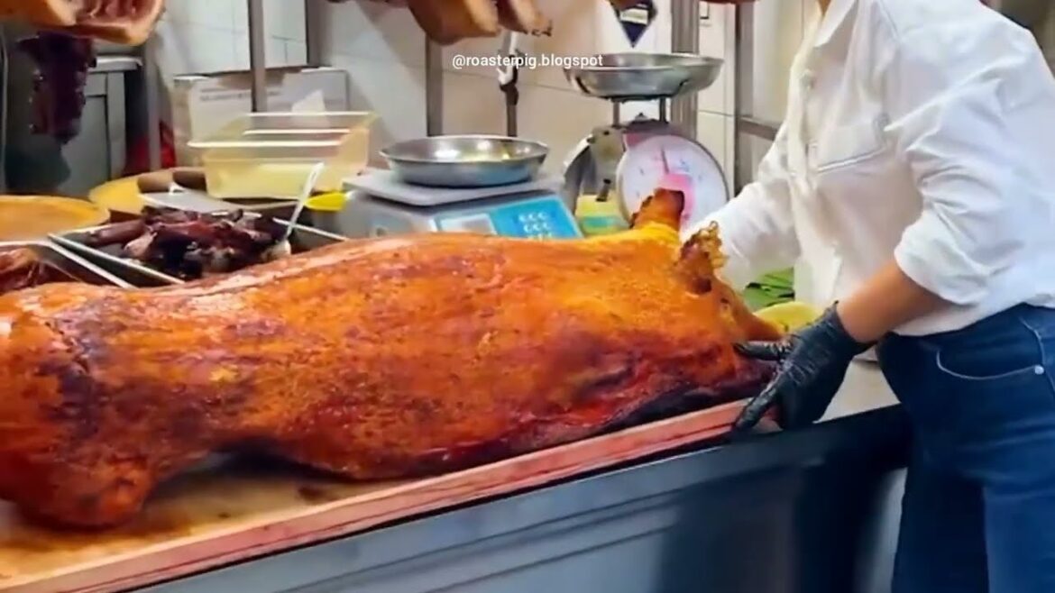 How To Cut Roasted Pork _ Crispy Roasted Pork Master #food #roasted #pork #cuttingskills