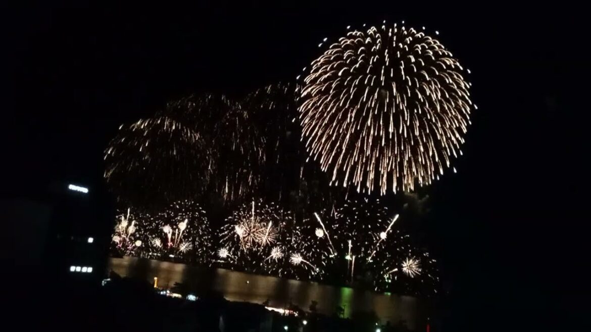 Japanese Summer Fireworks 🎆 Journey Through Japan 🇯🇵