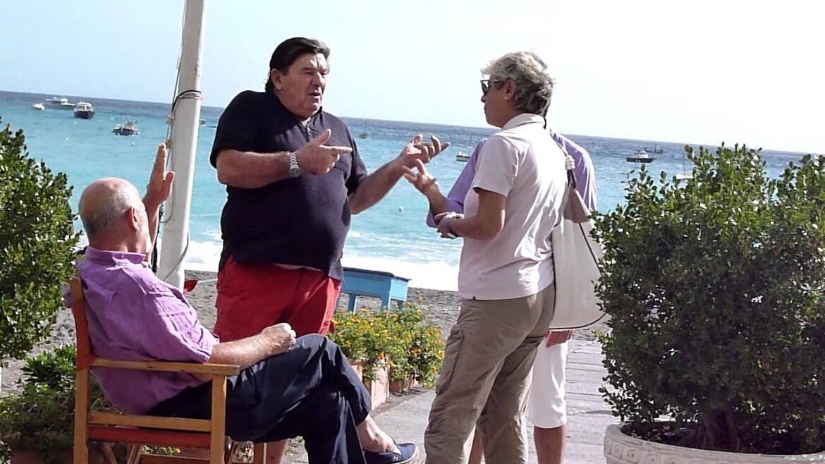 Italian guy talking with hands. Watch the hands tell the story