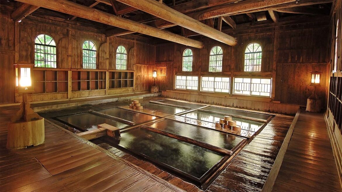 150-Year-Old Japanese Hidden Onsen Featuring Multiple Wooden Baths | Hoshi Onsen Chojukan 150-Year-Old Japanese Hidden Onsen Featuring Multiple Wooden Baths | Hoshi Onsen Chojukan