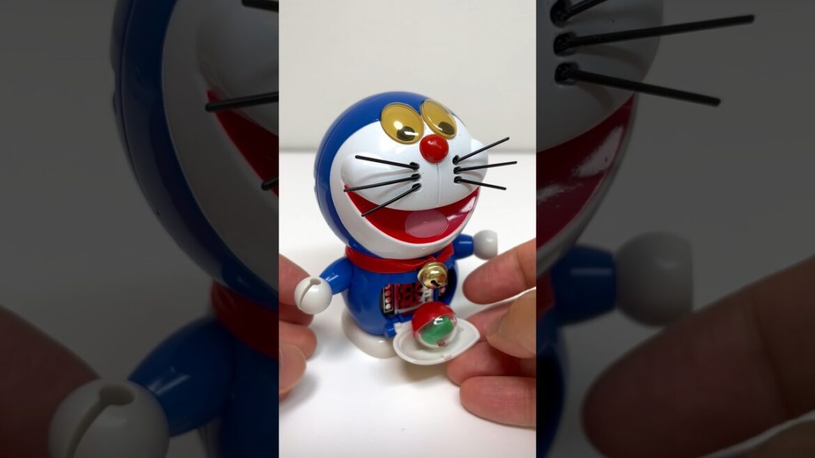 Weird Doraemon Gacha Capsule Toy Machine Thief Hoihoi #shorts