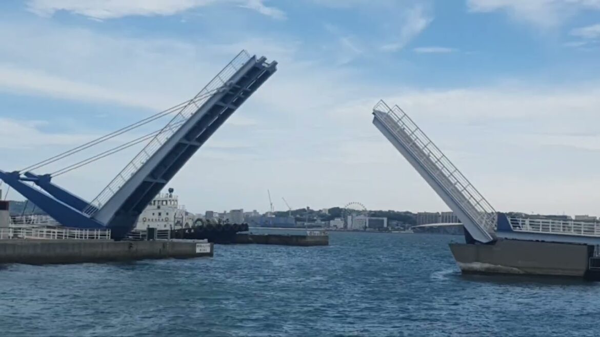 Blue Wing Moji Bridge, Kitakyushu - Japan | Traveler Ni