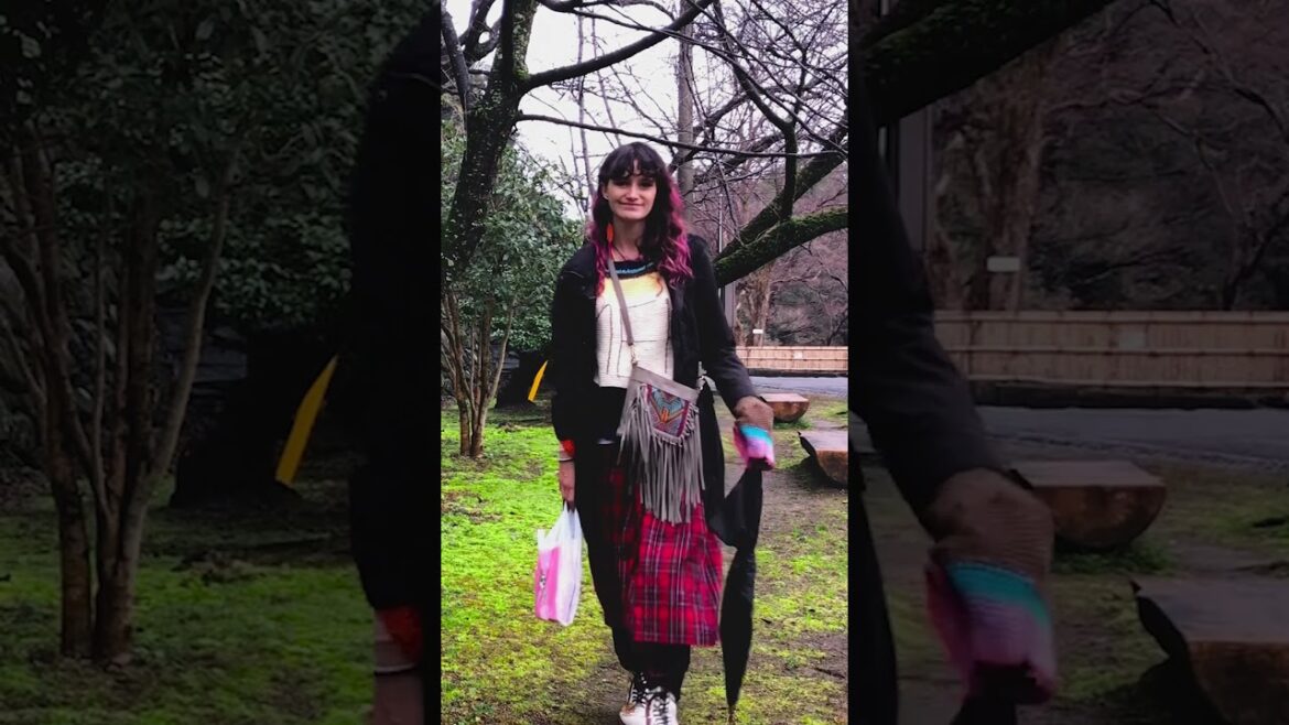 Traveling Solo in Japan (Cinematic Vlog): Wakayama Castle (2019)