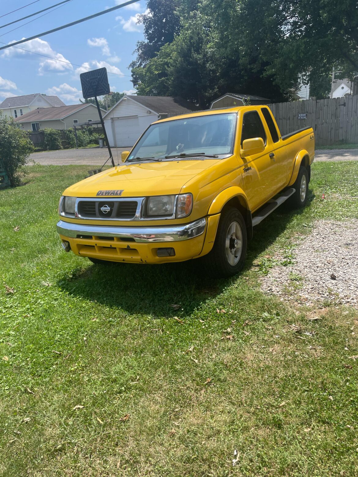 Here’s my 2000 4×4 Nissan frontier that I want to make into a mini truck. Any thoughts ? Here’s my 2000 4x4 Nissan frontier that I want to make into a mini truck. Any thoughts ?