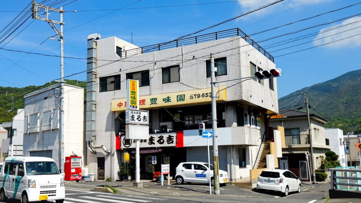 広島）衝撃の７５０円中華ランチが爆売れ。働き者ワンオペ店主が提供するガッツリ男飯がボリューム満点すぎた。。丨Egg Fried Rice-Wok Skills In Japan