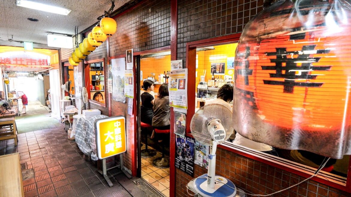 ３５年通ってしまう悪魔的美味さの病みつき町中華丨Egg Fried Rice - Wok Skills In Japan