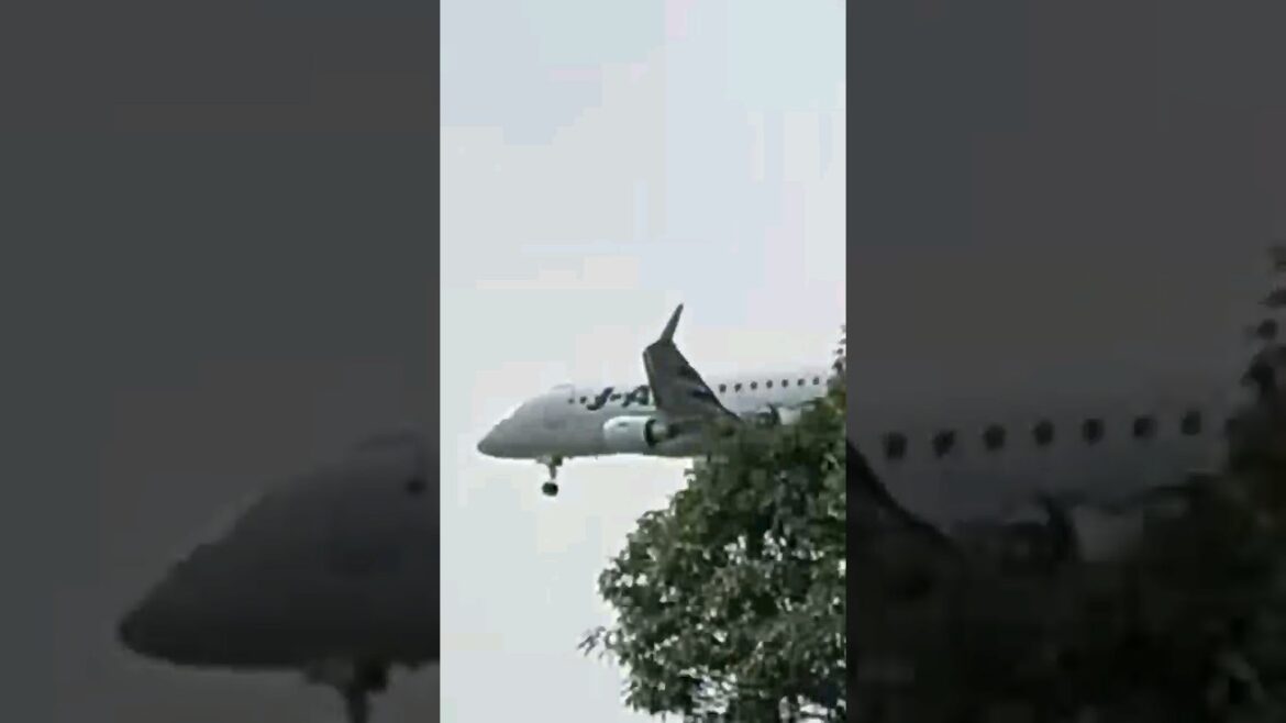 J Air E190 Approaching Fukuoka Airport #shorts J Air E190 Approaching Fukuoka Airport #shorts
