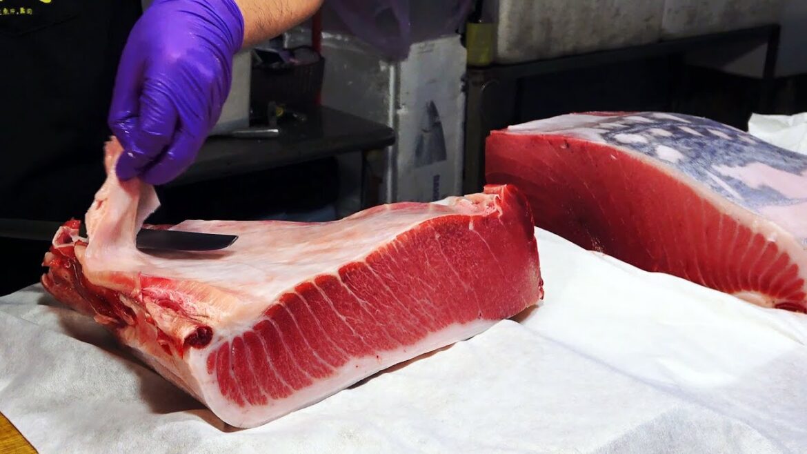 Step-by-Step Guide: Filleting Otoro from a Giant Bluefin Tuna