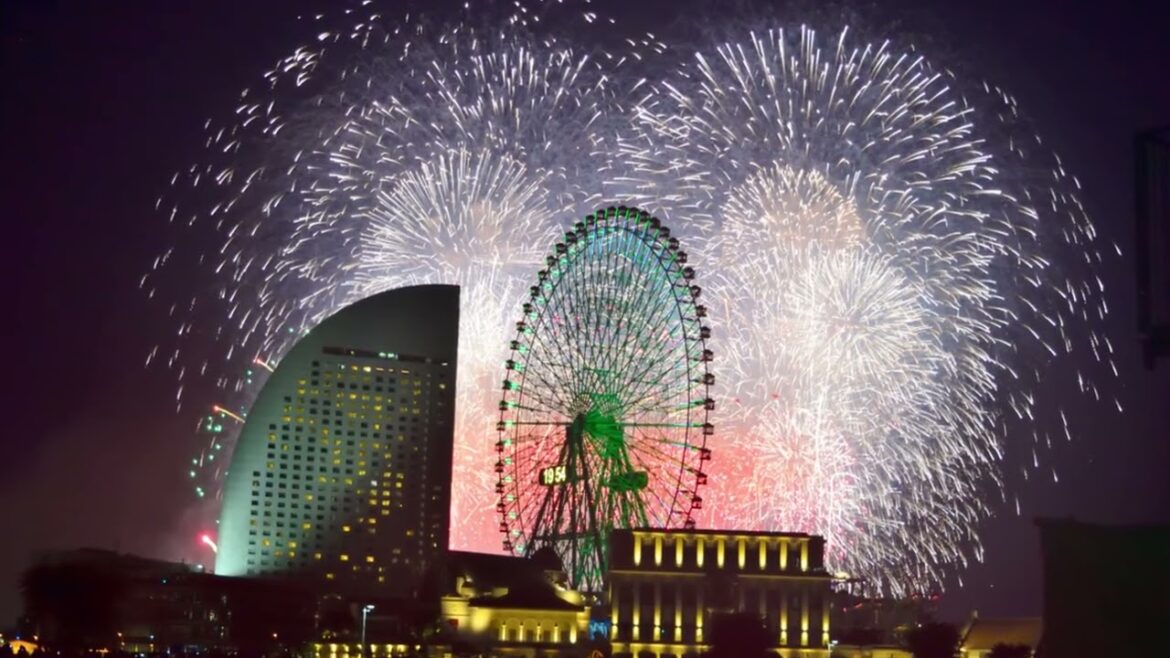 Minatomirai Smart Festival Fireworks