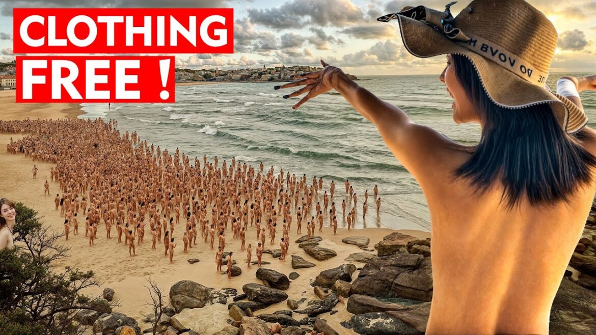 Discover The Country Where Everyone Is Naked On The Beaches - JAPAN