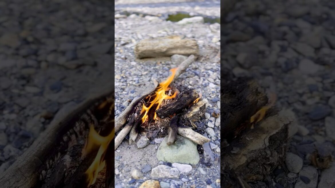 [長野] 河原で焚き木 -A small bonfire on the riverbank- 富士見　Fujimi ,Nagano SHORTS