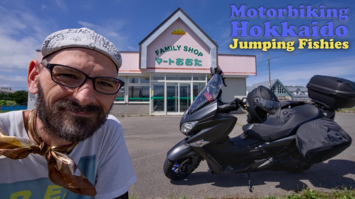 Motorbiking Hokkaido! | Beautiful Water & Jumping Fishies!