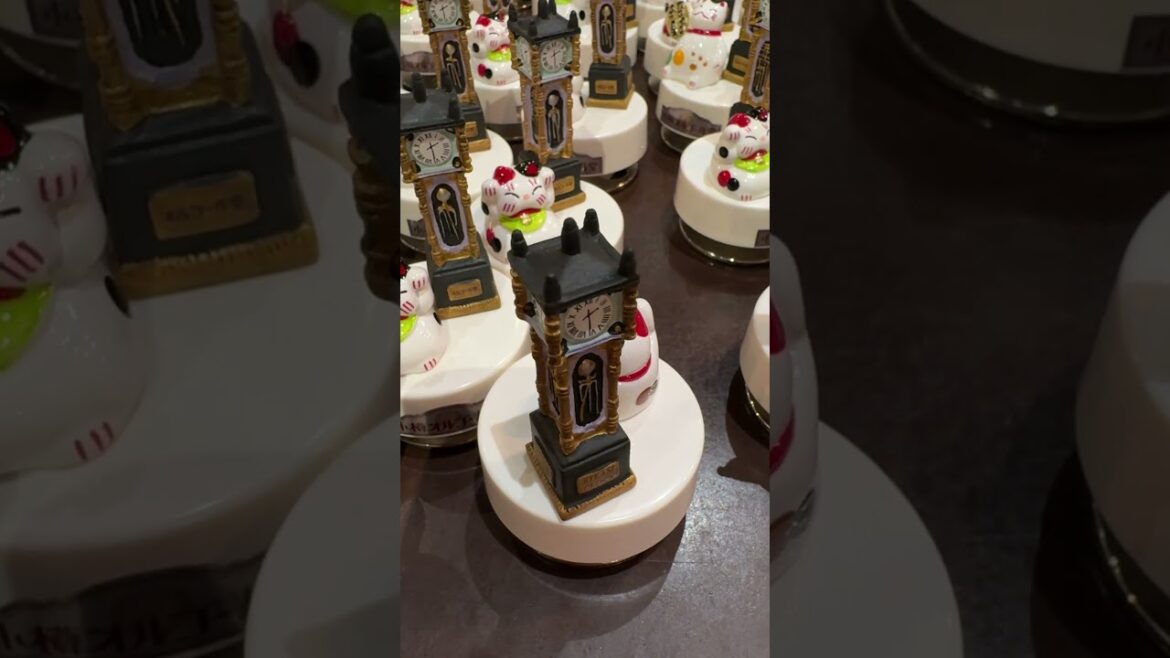 Cute Cat Musical Box in Otaru Hokkaido