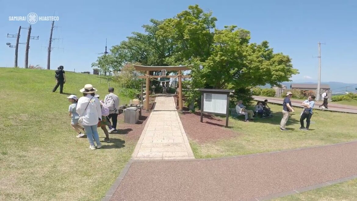 Discovering Japan’s Coast: Jogasaki and Mount Komuro Hike Discovering Japan’s Coast: Jogasaki and Mount Komuro Hike