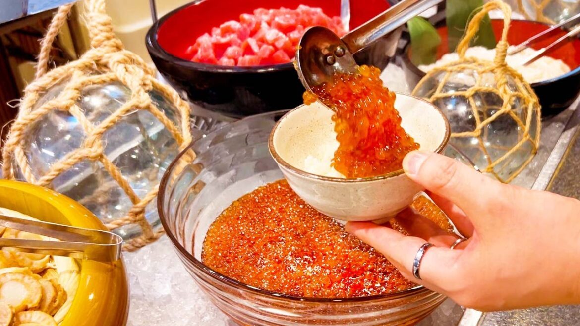 【海鮮食べ放題】北海道グルメを味い尽くすビュッフェがすごい温泉宿に宿泊 滝に癒される露天風呂サウナ / 登別温泉グランドホテル