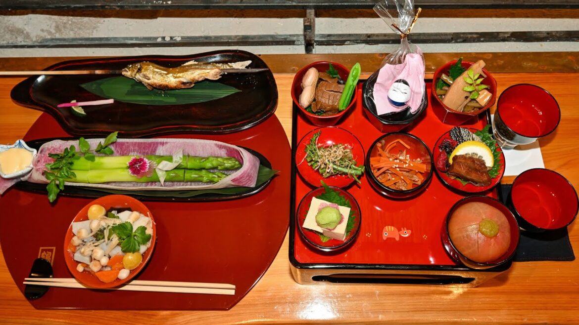 Aizuwakamatsu, Fukushima (福島県会津若松) – Aizu Tsuruga Higashiyama Sohonzan (会津鶴我東山総本山) Dinner Aizuwakamatsu, Fukushima (福島県会津若松) - Aizu Tsuruga Higashiyama Sohonzan (会津鶴我東山総本山) Dinner