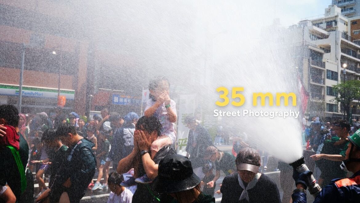 A Wild Day of Street Photography (ft. Fujifilm X-T5) A Wild Day of Street Photography (ft. Fujifilm X-T5)