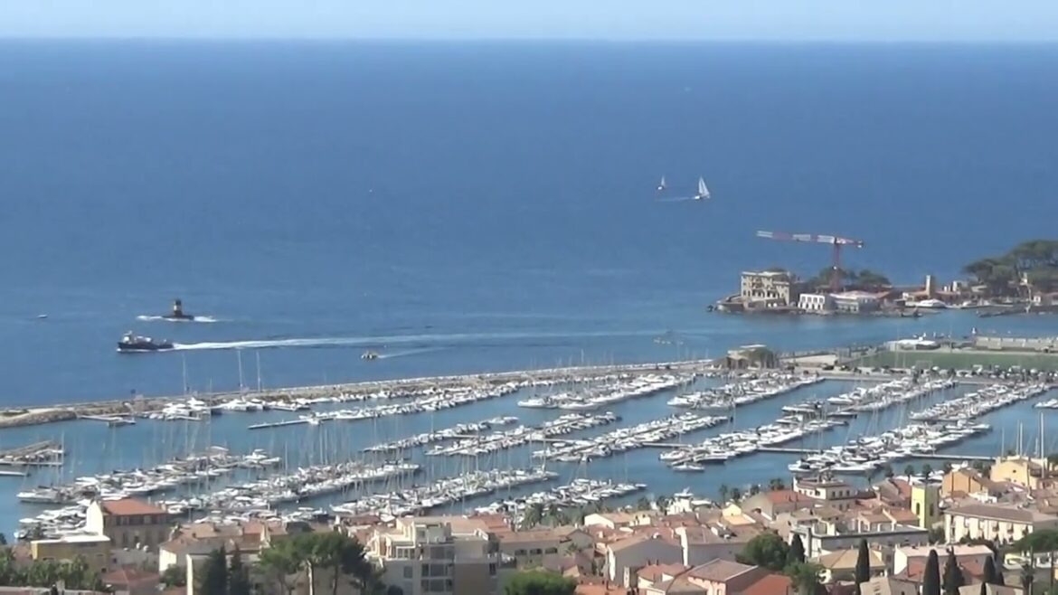 Vue panoramique des hauteurs de Bandol