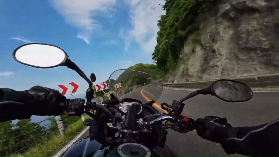 Coastal Charge - Scenic Vistas, Techincal Road | 8 min POV | Triumph Tiger | PURE 3-Cylinder Sound