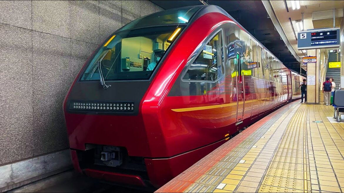 Experience the Ultimate Luxury on Kintetsu Hinotori Train from Osaka to Nagoya Experience the Ultimate Luxury on Kintetsu Hinotori Train from Osaka to Nagoya