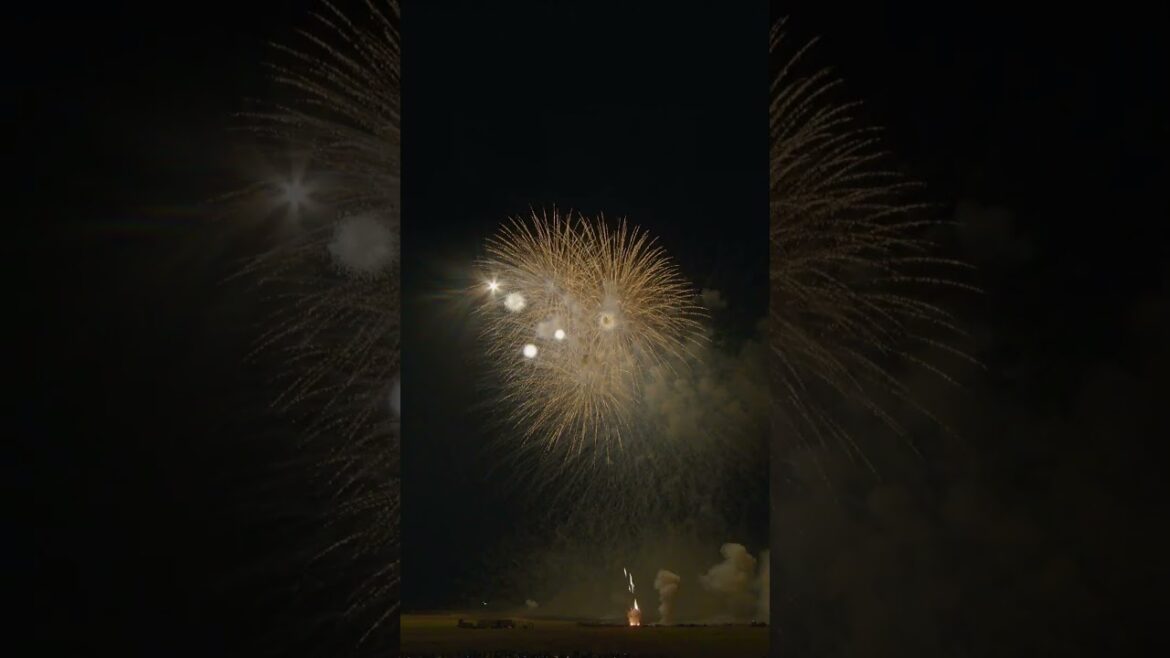 ベスビアス海中空スターマイン | Vesuvius Sea&middle&sky Starmine Fireworks ぎおん柏崎まつり大花火大会 Gion Kashiwazaki Matsuri