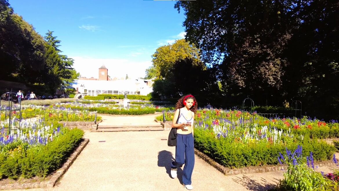 London's Hidden Oasis: Summer Walking Tour of Kyoto Garden & Holland Park - London Walking Tour