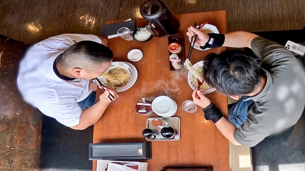 広島)ガテン兄貴が5分で爆速完食。入店した瞬間に腹パンが確定するロードサイドめし。 広島)ガテン兄貴が5分で爆速完食。入店した瞬間に腹パンが確定するロードサイドめし。