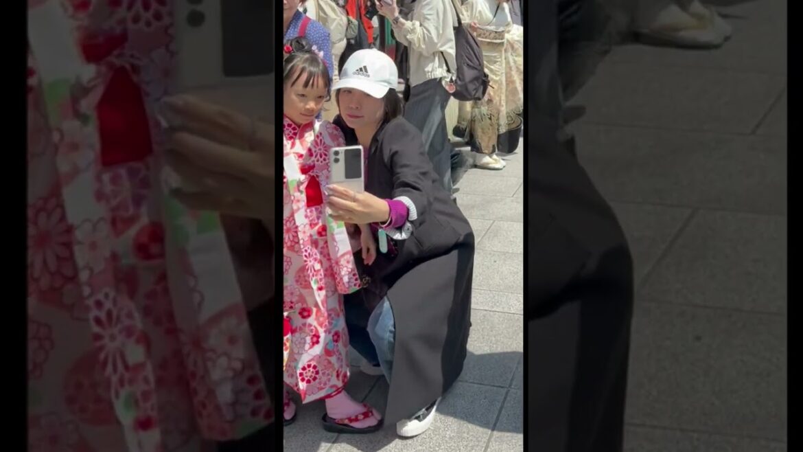 THIS IS JAPAN? #shorts #japan #travel #japaneseculture #japon #sakura #asakusa #kimono #food #oishii