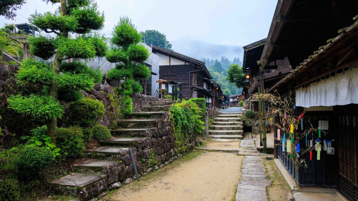 Quiet Morning Walk through Nakasendo Post Town to Hilltop Tsumago Castle Site | Nagano, Japan Quiet Morning Walk through Nakasendo Post Town to Hilltop Tsumago Castle Site | Nagano, Japan