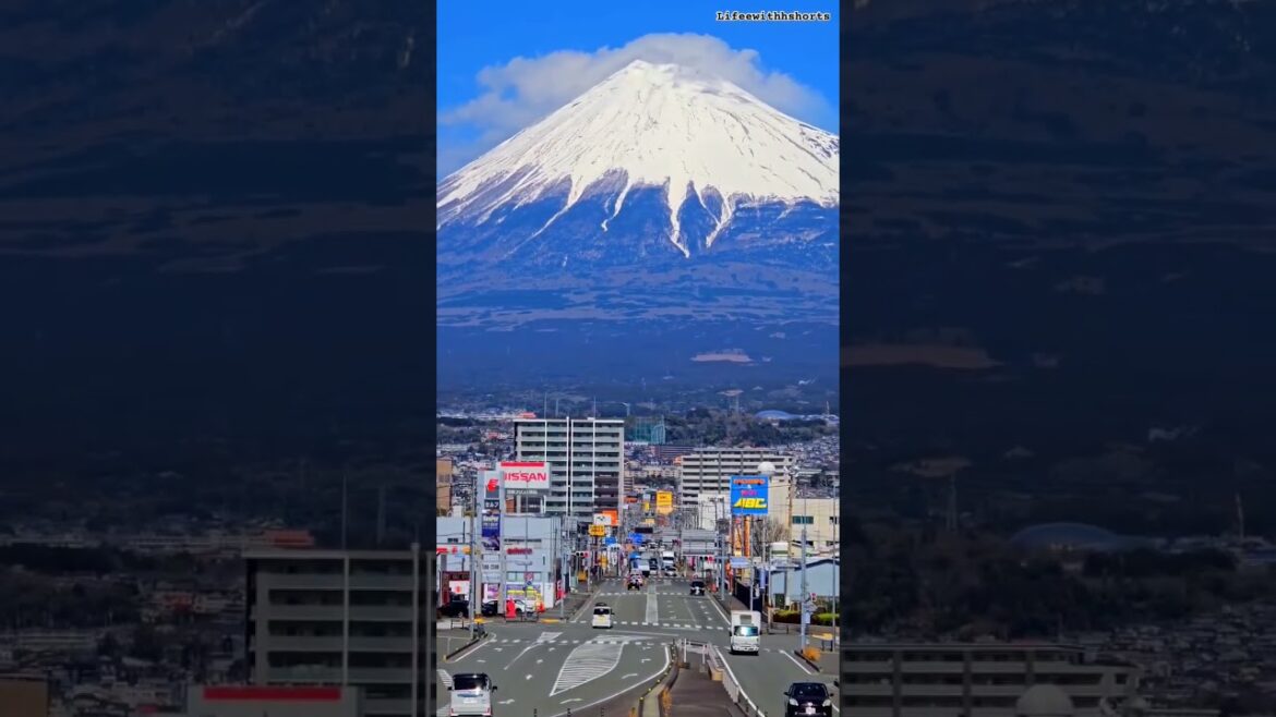 Mt Fuji view⛰️🗻 #mtfuji #japan #scenery #mountains #travel #mesmerizing #amazing #shorts #shortsfeed