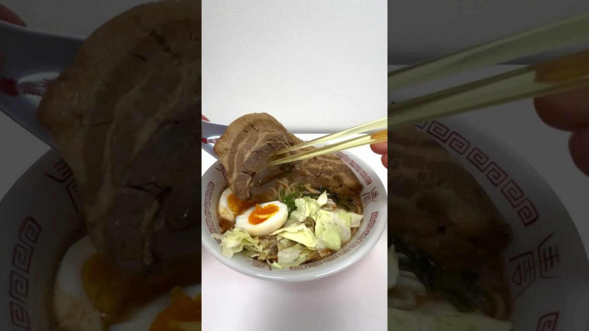 Big Pork Berry Chunk Ramen Noodles Keika Delivery Frozen Ramen #shorts Big Pork Berry Chunk Ramen Noodles Keika Delivery Frozen Ramen #shorts