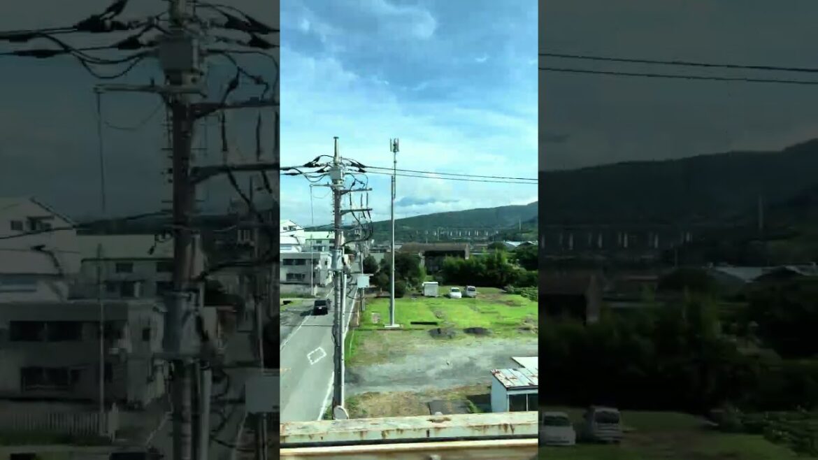 #Train Ride 🚅 with Mount Fuji 🗻 in the Summer Time, Shizuoka