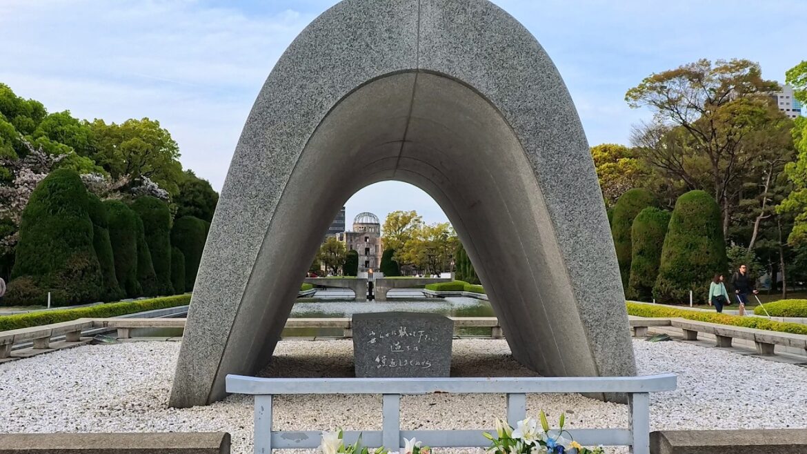 A Day at Hiroshima Peace Memorial Park A Day at Hiroshima Peace Memorial Park