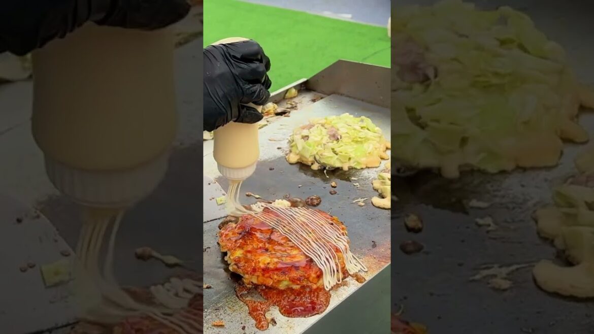 Have You Tried This Giant Japanese Okonomiyaki? 😋 #StreetFood #AsianFood #JapaneseFood #Okonomiyaki