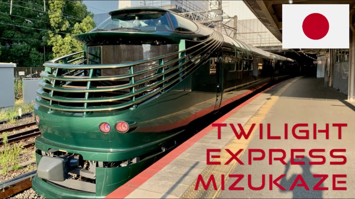 Trains in Japan: The Twilight Express Mizukaze at Kyoto Trains in Japan: The Twilight Express Mizukaze at Kyoto