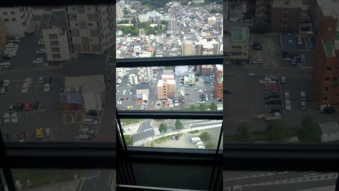 2016年10月07日　福岡県北九州市門司区 門司港レトロ展望室のエレベーター内