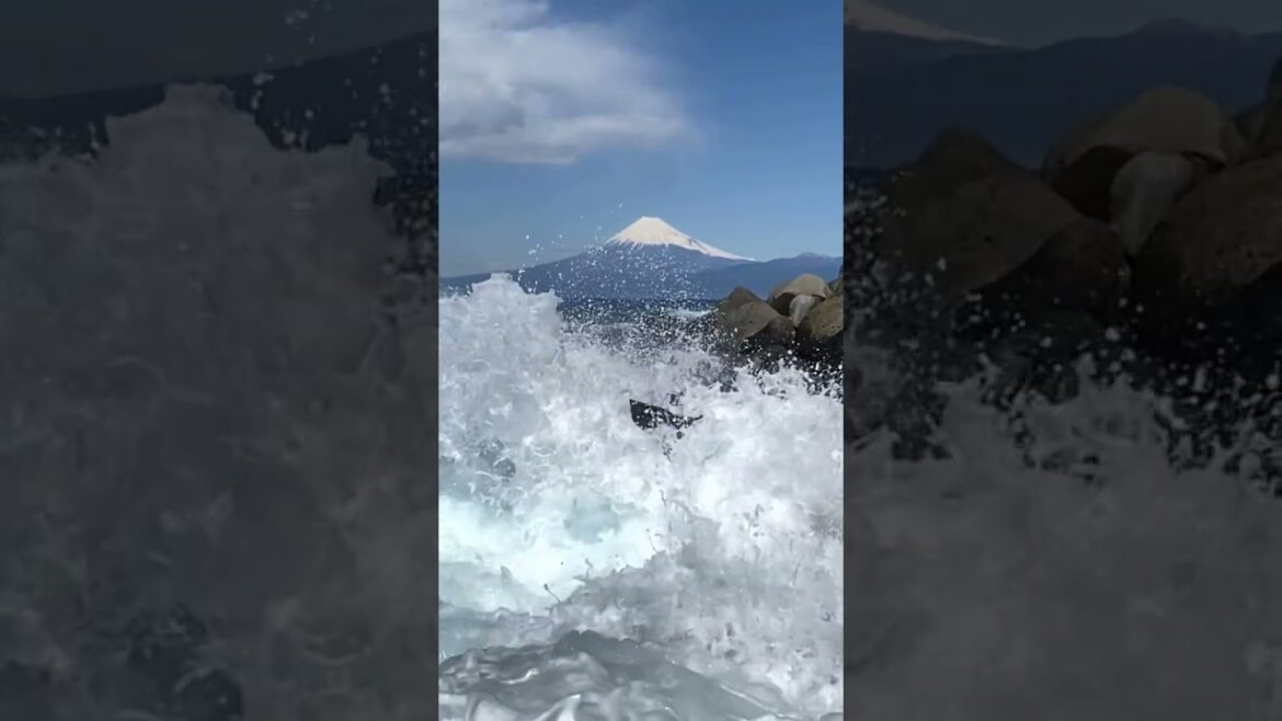 🌊🗻Mt Fuji Ocean Waves in Slow Motion