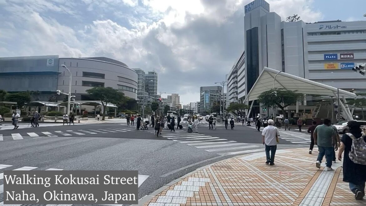 Walking at Kokusai Street | Naha, Okinawa, Japan