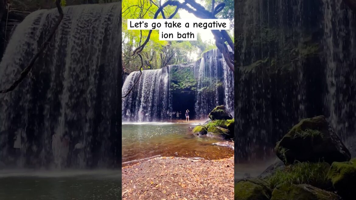 The waterfall feels too good/Kumamoto Nabegataki in Japan