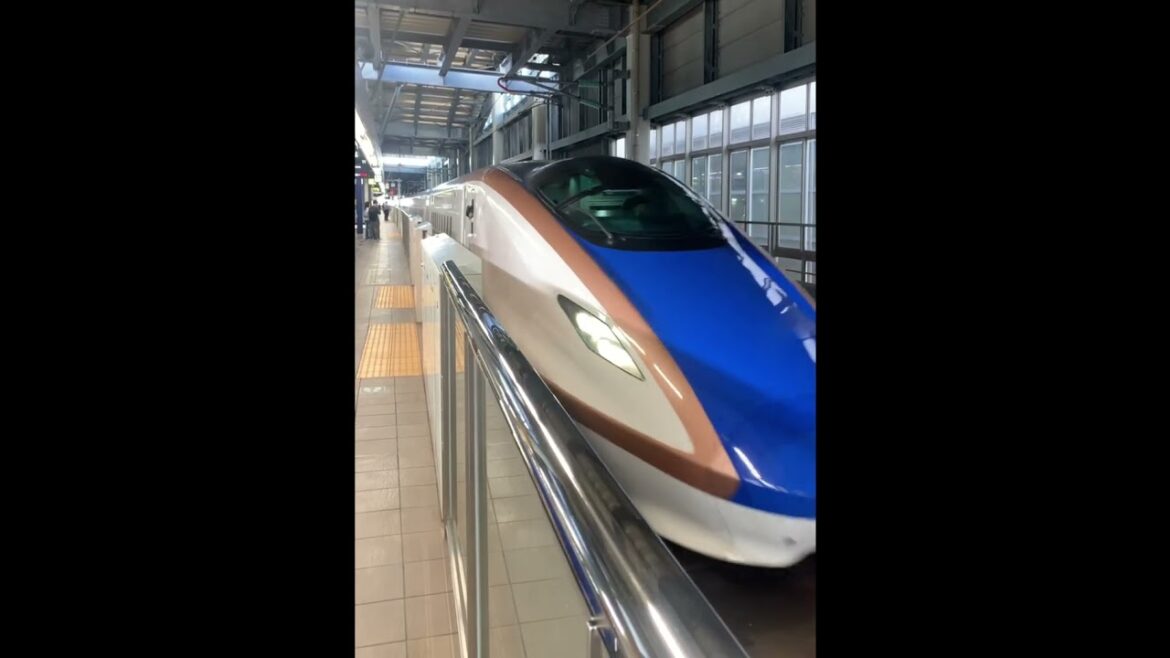 Tsurugi 6 Shinkansen Arrives #trains #shinkansen