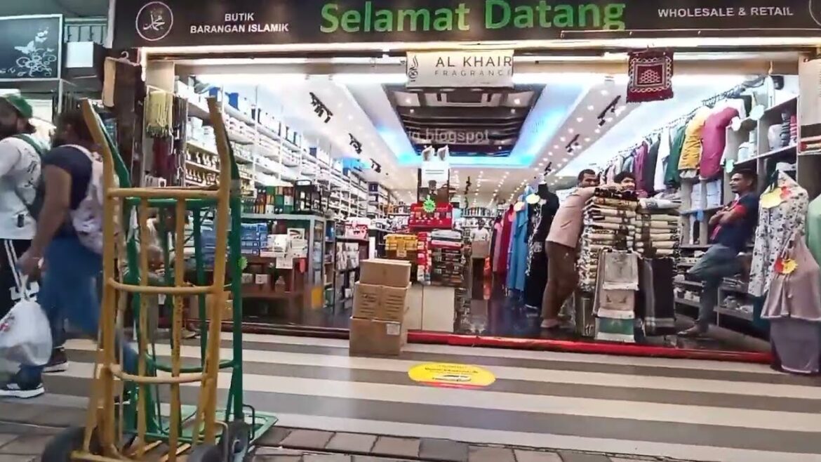 Walking Tour at Indian Street _ Kuala Lumpur City Centre _ With Captions