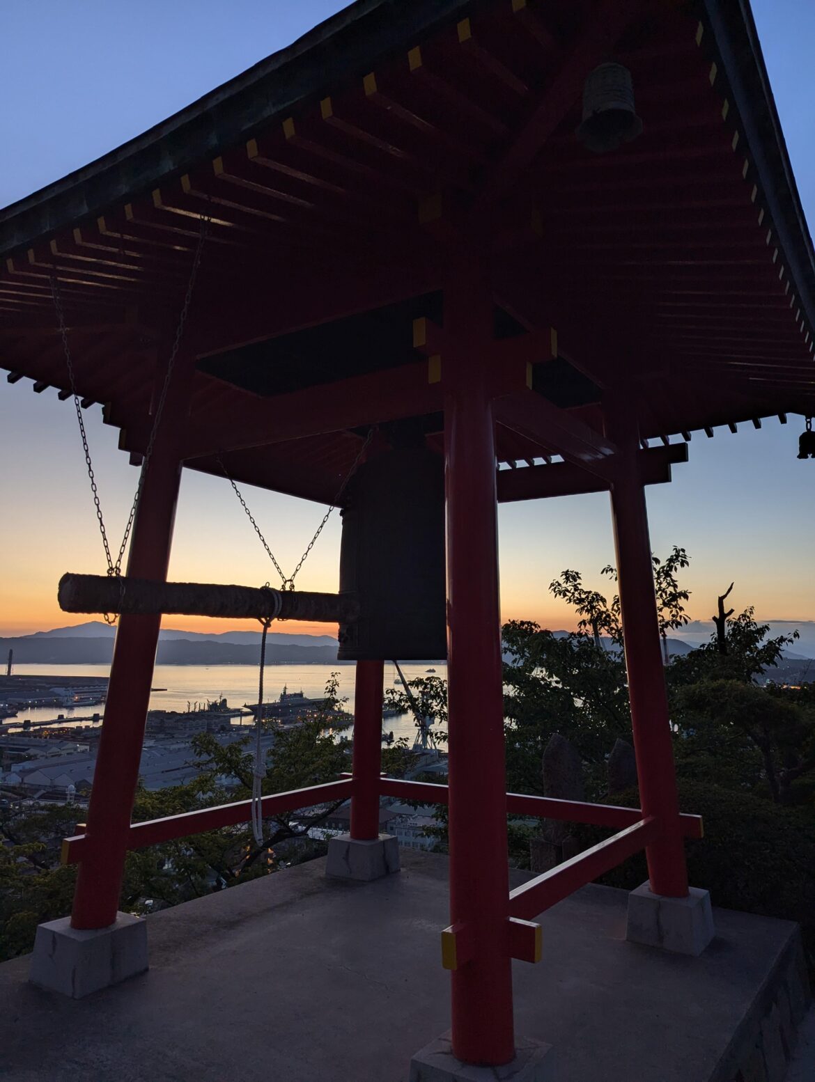 Mangan-ji in Kure at sunset
