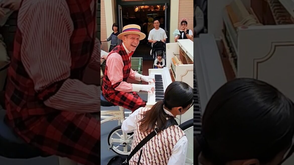 Tokyo Disneyland (Part 2) #disneyland #Tokyo #Japan #travel #japantravel #disneysea #tokyodisneyland